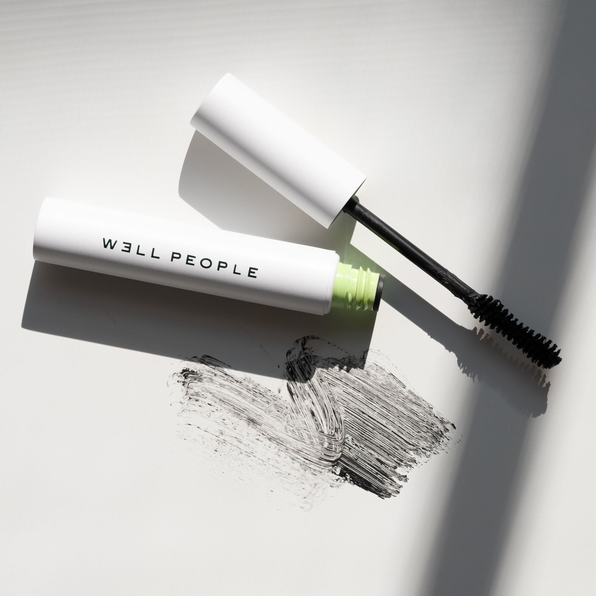 Expressionist Volumizing Mascara
